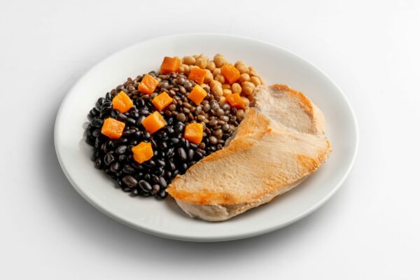Pechuga de pollo con mix de legumbres