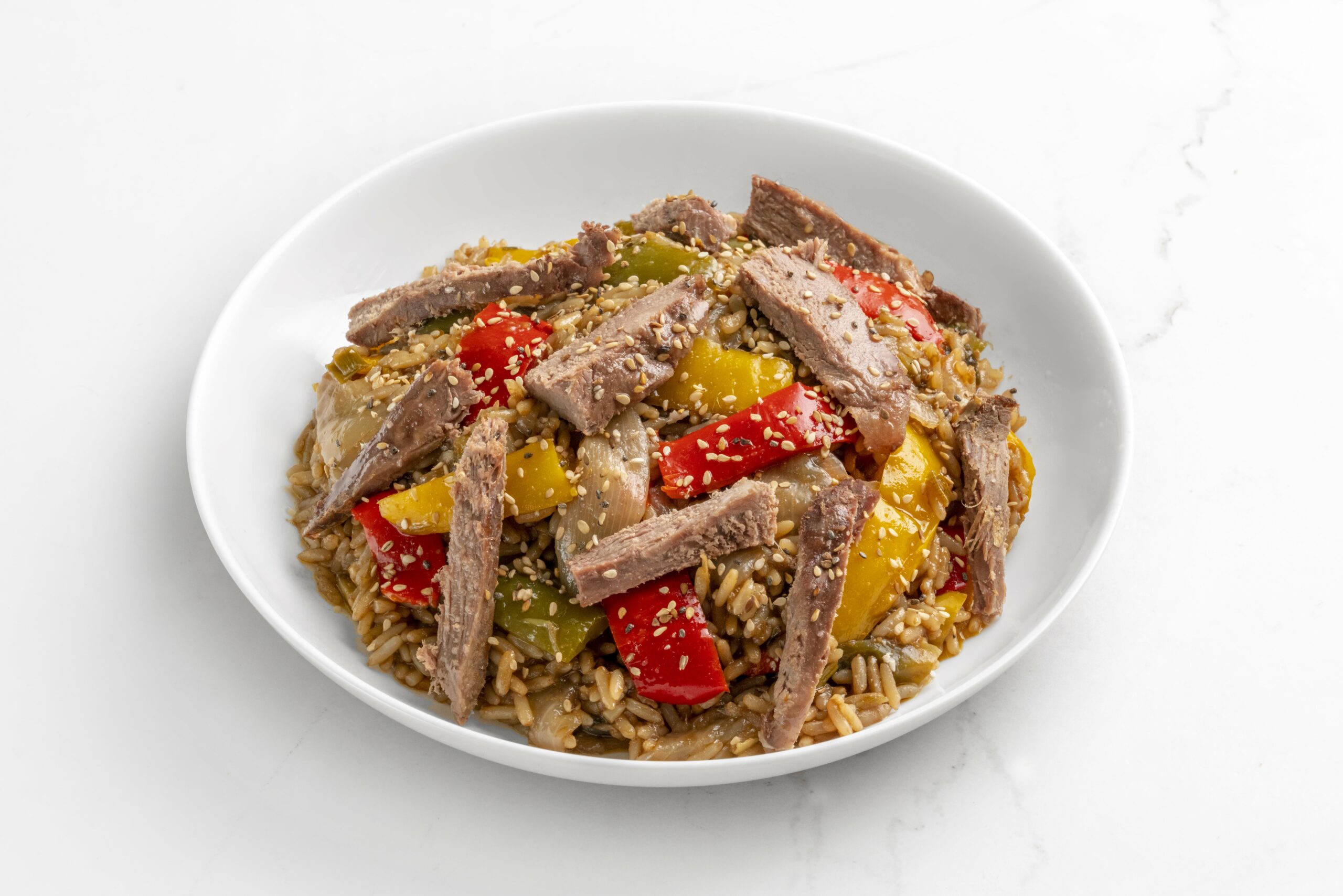 Wok de ternera con arroz y vegetales